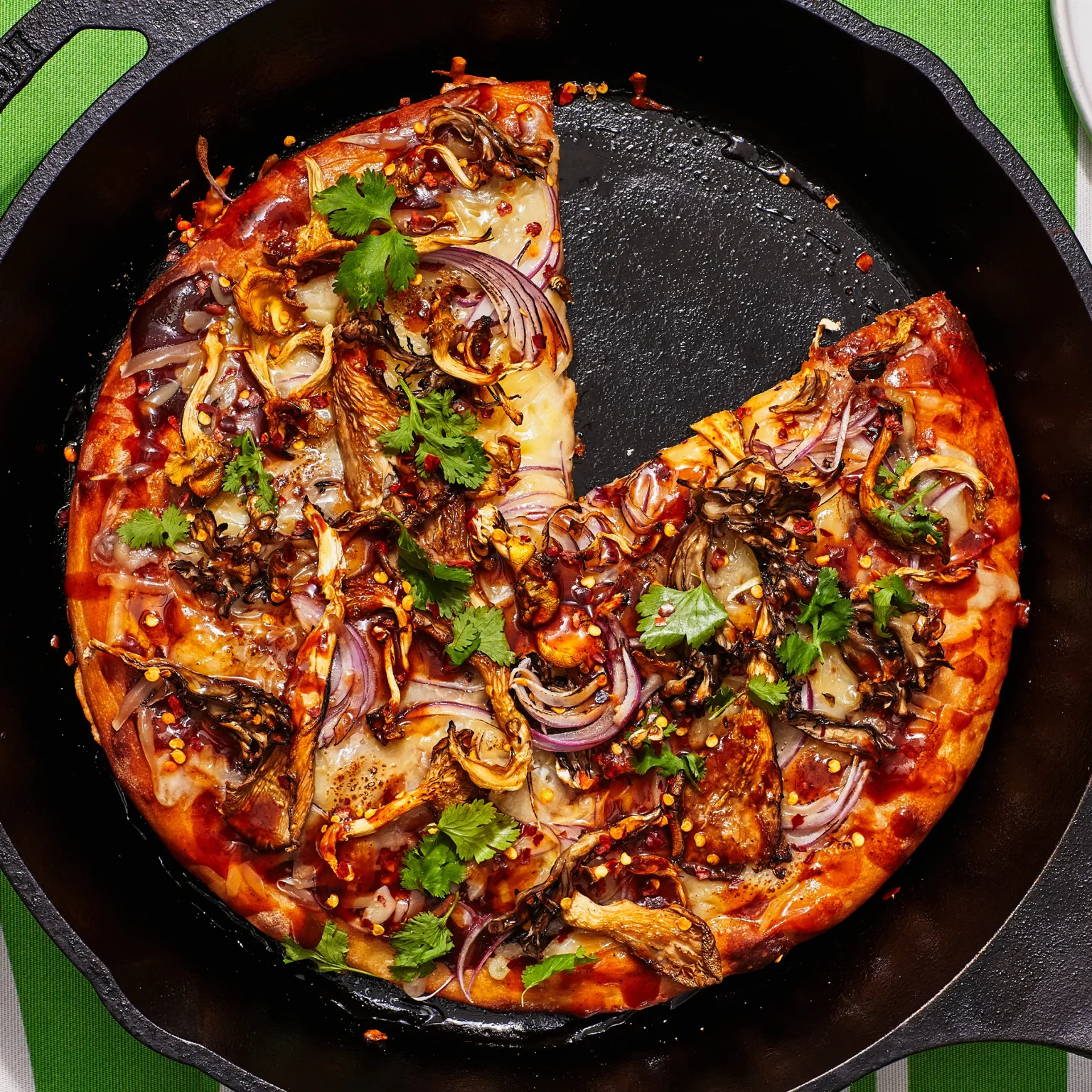 0510-barbecue-mushroom-pizza-lede-1536x1536